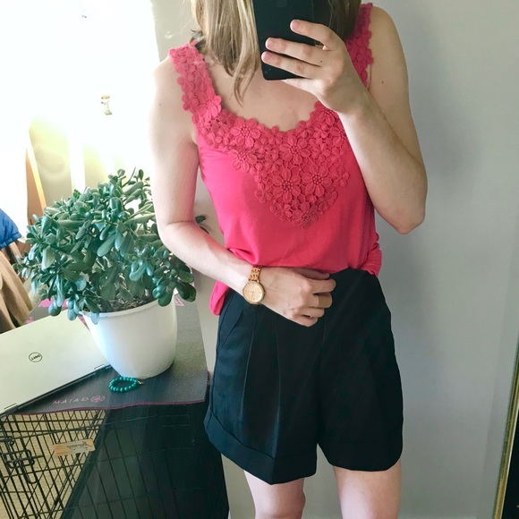 Aritzia Talula pink flowered tank blouse - Picture 3 of 8